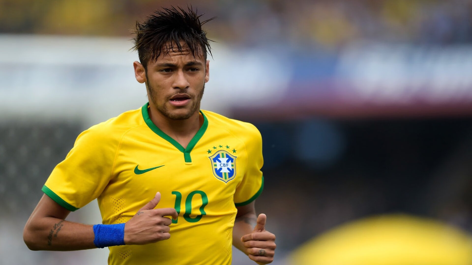 克罗地亚骑手吉塔·日特科维奇在2024年国际马术联合会世界障碍赛中获得第十名，展现坚韧精神。